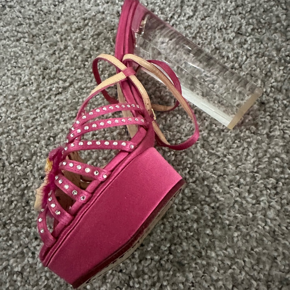 Elegant Pink Strappy Heels - Picture 2 of 3